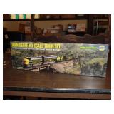 1998 John Deere HO Scale Train Set In Box