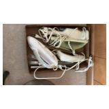 Flat Full Of Electric Knives