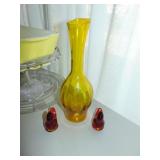 Blenko? Art Glass Vase & (2) Art Glass Cardinals