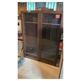 Locking Glass Front Rifle Display Cabinet W/Keys