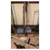 Lot Long Handle Tools incl. squeegee, snow shovel+