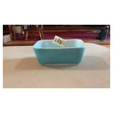 Vintage/Retro Blue Pyrex Refrigerator Dish