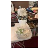 (2) Vintage Hat Boxes & (2) Ladies Hats