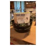 Graniteware Kettle & Automatic Jar Opener In Box