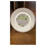 Vintage Jeanette Apple Pie Dish & Measuring Cups