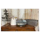 Metal Christmas tree, granitewear pot, rack, bin