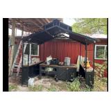 Outdoor Kitchen Pergola Workstation
