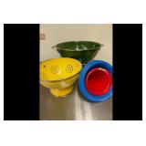 Mixed lot of Vintage Multi Color Colanders