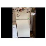 GE Refrigerator Freezer TBF15SG White