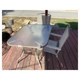 Outdoor table 32"x38" & (2)chairs