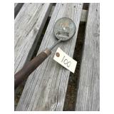 Magnet with handle