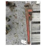 Pipe wrench