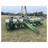 John Deere 7000 planter
