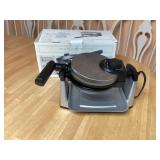 Rotating Belgian Waffle Maker