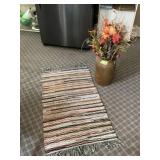 Stoneware Vase 16.5ï¿½ w/flowers & Rugs