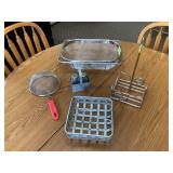 Paper Towel holder, Napkin holder, salt & pepper