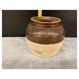 Bean Pot w/broken lid