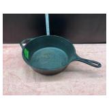 Cast Iron Lodge Skillet