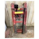 Larin model LATV-J Cap. 1500LBS ATV Jack