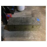 Military wood trunk 28.25ï¿½x9.5ï¿½x10ï¿½