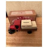 Ertl Collectibles 1925 Kenworth Bank with key