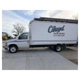 Ford E-450 box truck