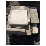 Pallet - miscellaneous concrete pieces