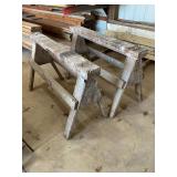 2 saw horses