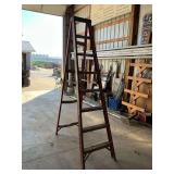 Step ladder 8 ft