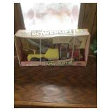 Ertl Big Jax Powerlift Wrecker Toy in Original Box