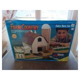 Ertl Farm Country Dairy Barn Set
