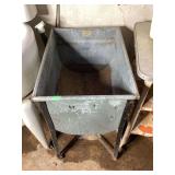 Galvanized Steel Wash Tub on Stand