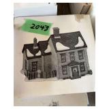 Heritage Village Collection New England Village Series 'Jannes Mullet Amish Farm House' Handpainted Porcelain