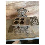 Cast Iron Miniature Crescent Stove