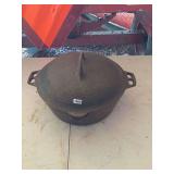Cast Iron Dutch Oven with Lid and Trivet