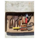 Assorted Kitchen Utensils