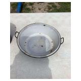 Enamelware Swirl Pan