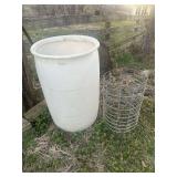 Plastic Barrel & Heavy Duty Tomato Cage
