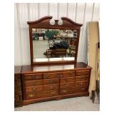 Lea "The Bedroom People" Dresser with Mirror