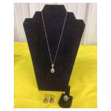 18” Necklace, Ring size 6/7 & Earrings 925 (New)