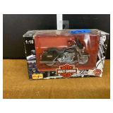 Maisto Harley-Davidson FLHT Electra Glide 1:18 Scale Diecast Model