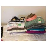 Women’s Sweaters/shirts & Belts S/M