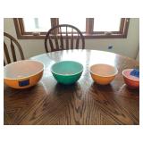 Pyrex Mixing Bowl Set