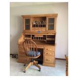 Riverside Furniture Oak Roll Top Desk with Hutch