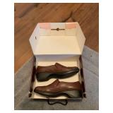 Ladies shoes 9 1/2