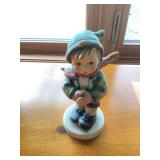 Goebel Hummel Figurine - Exclusive Special Edition No. 6