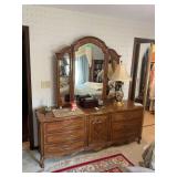 Thomasville 78” W x 21” D x 31” T