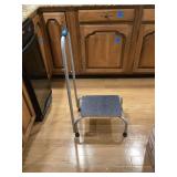 Folding Step Stool with Handle
