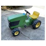 Ertl John Deere Pedal Tractor