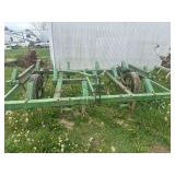 1600 John Deere Chisel Plow